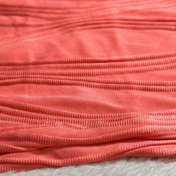 GO GOSSIP Coral Wavelength Textured Molded Tankini Swimsuit Top sz Medium Coral - Picture 10 of 16